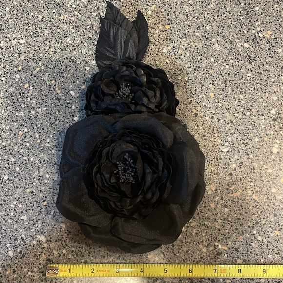 NIB Black Floral Shoulder Enhancement Fabric Pin - Picture 7 of 8